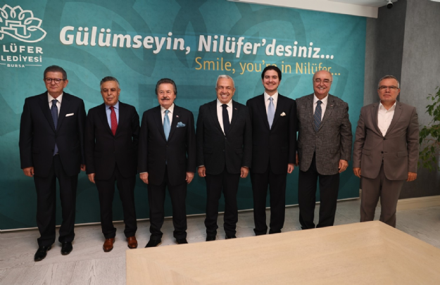 Cavit Çağlar'dan Nilüfer Belediye Başkanı Şadi Özdemir'e Tebrik Ziyareti