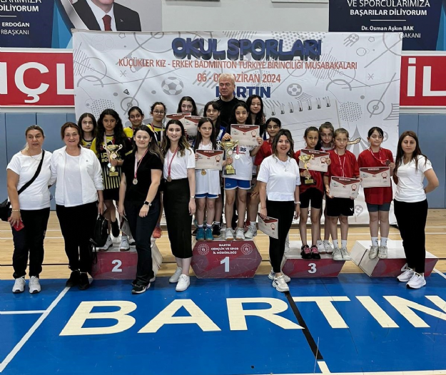 Osmangazili Badmintoncular Türkiye Şampiyonu Oldu