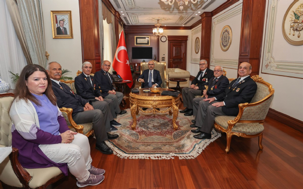 Bursa Valisi Mahmut Demirtaş'a Muharip Gaziler Derneği ve  Bölge Adliye 12. Daire Başkanından Ziyaret