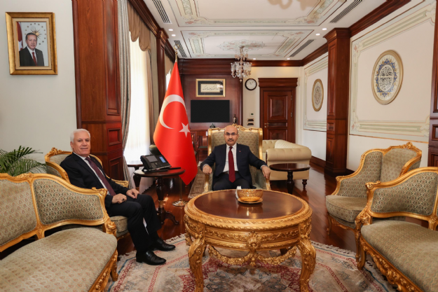 Büyükşehir Belediye Başkanı Mustafa Bozbey'den İlk Resmi Ziyaret Bursa Valisi Mahmut Demirtaş'a