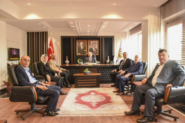 Bursa Valisi Mahmut Demirtaş'a Belediye Başkanlarından Ziyaret