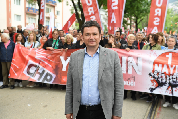 Osmangazi Belediye Başkanı Erkan Aydın 1 Mayıs Yürüyüşüne Katıldı