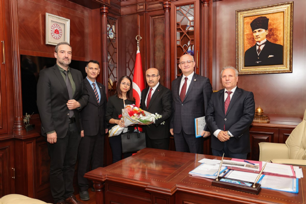 Bursa Valisi Mahmut Demirtaş'a TUİK Bölge Müdürü Zeki Bostancı'dan Ziyaret