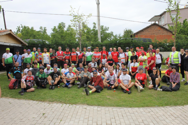 Bisiklet Tutkunları 19 Mayıs Atatürk'ü Anma Gençlik ve Spor Bayramı İçin Pedalladı
