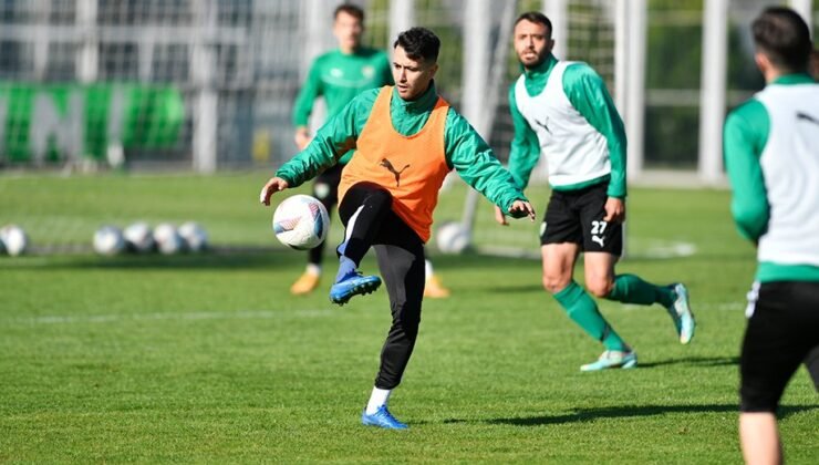 Bursaspor Deplasmanda 23 Elazığ FK ile Oynayacağı Maça Hazırlanıyor