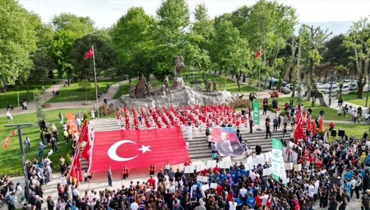 İnegöl’de 19 “Mayıs Atatürk’ü Anma, ve Gençlik Bayramı” Coşkusu Sokaklara Taştı
