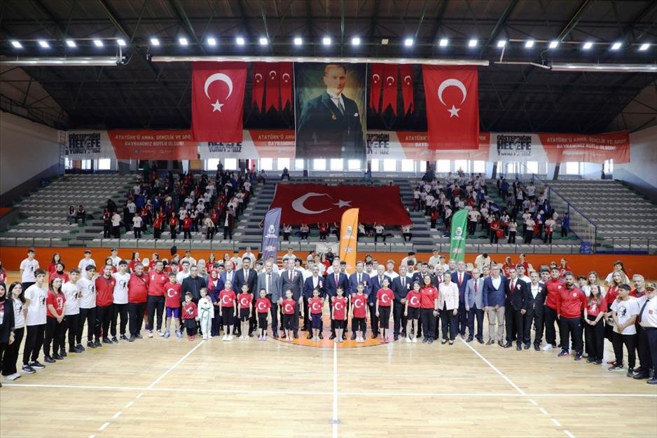 İnegöl’de 19 Mayıs “Atatürk’ü Anma Gençlik ve Spor Bayramı” Coşkuyla Kutlandı