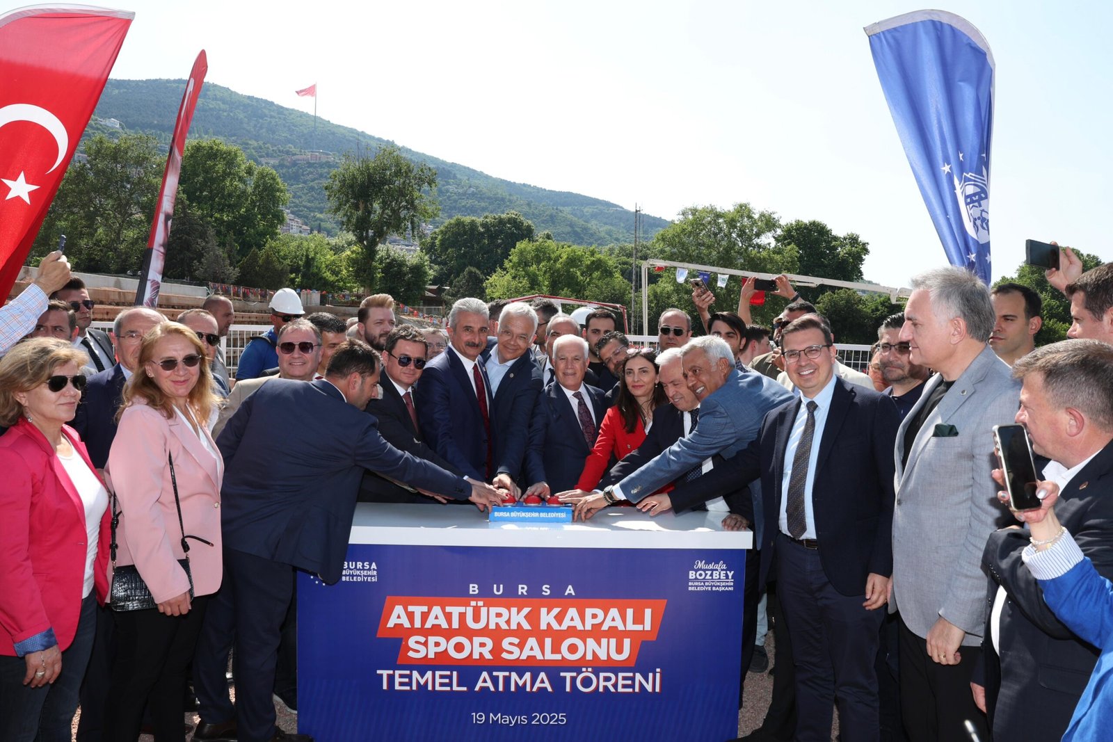 Atatürt Spor Salonu’nun Temeli 19 Mayıs “Atatürk’ü Anma Gençlik ve Spor Bayramında” Atıldı