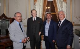 Atatürk’ün Balmumu Heykeli  Hünkar Köşkünde Ziyarete Açıldı