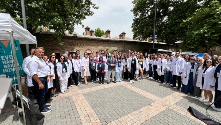 Sağlık Sokağı’nda Vatandaşlara Ücretsiz Sağlık Hizmeti Veriliyor