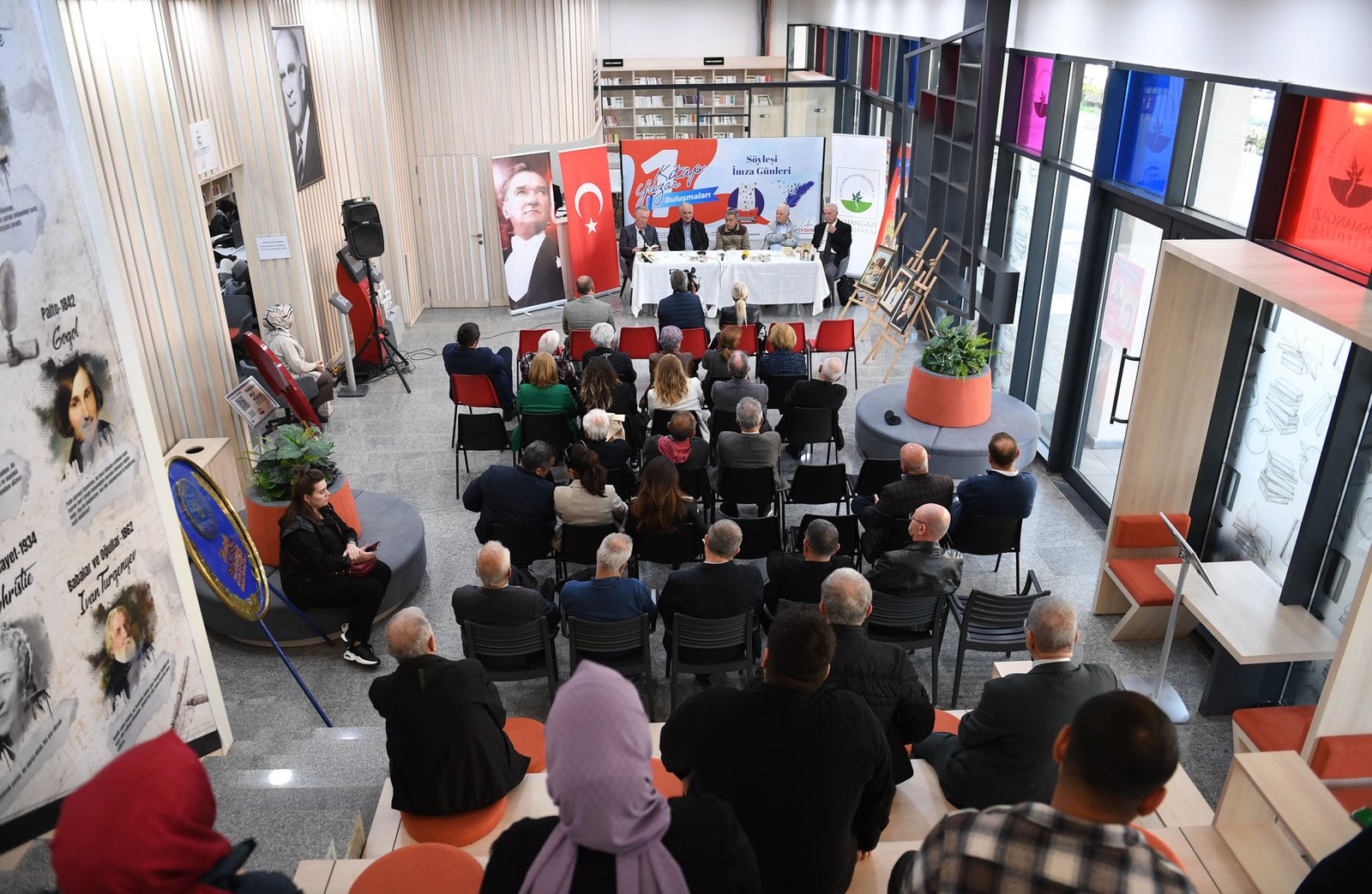 Osmangazili Kitapseverler Edebiyatın Değerli Kalemleri ile Bir Araya Geldi