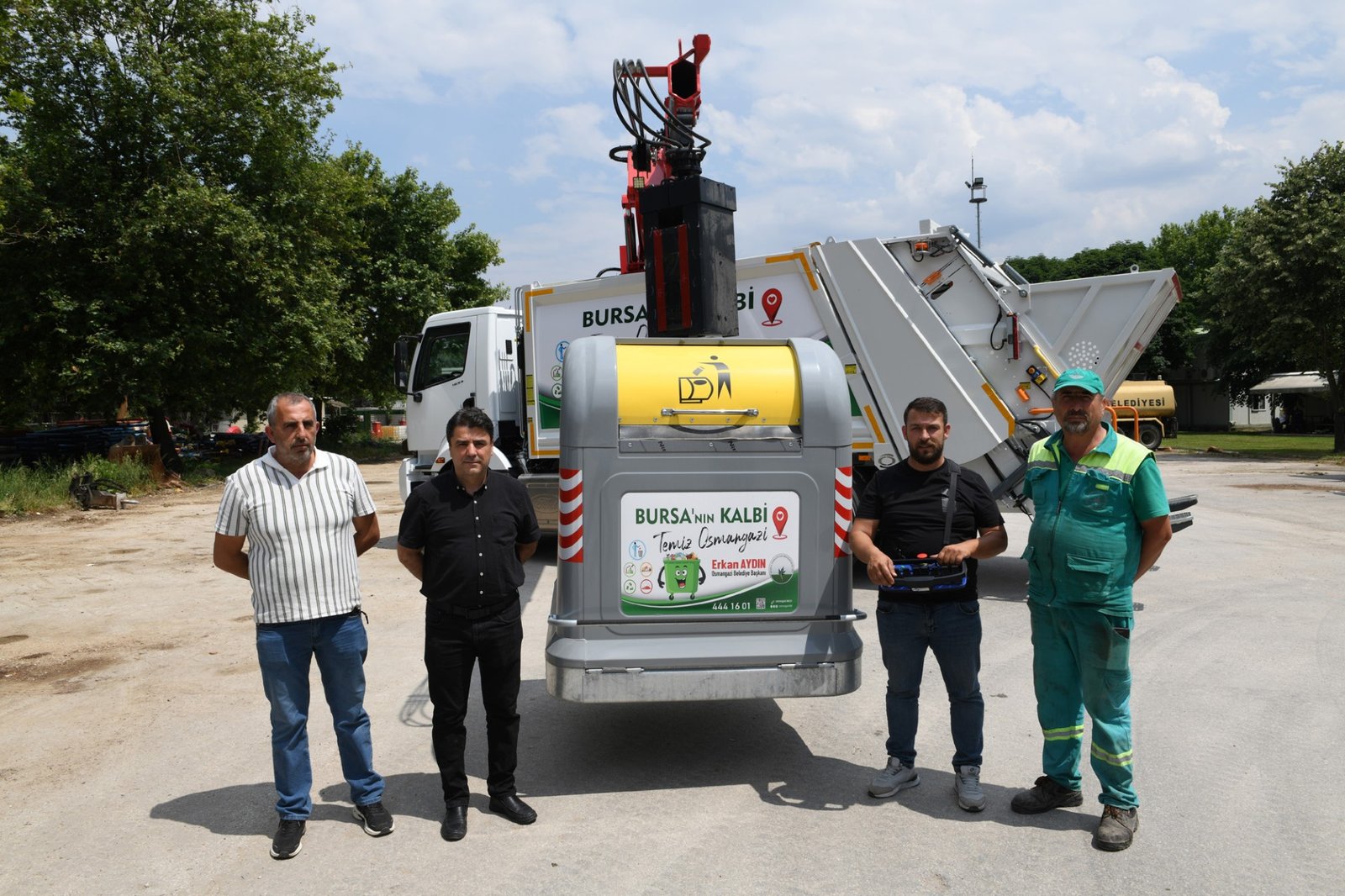 Osmangazi Belediyesi Yerüstü Çöp Konteynerlerini Vatandaşın Hizmetine Sunuyor
