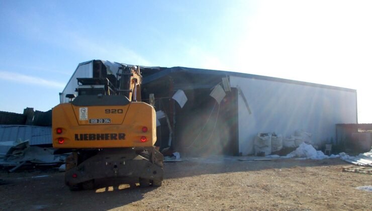 Osmangazi’de Tarım Arazileri Kaçak Yapılardan Temizleniyor