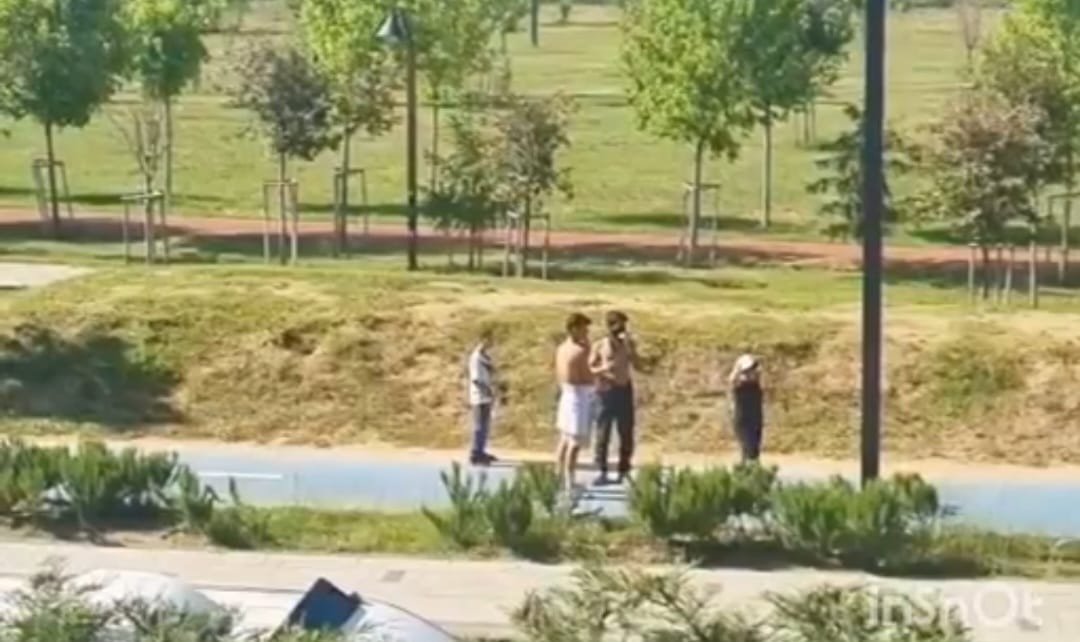 Soğanlı Mahallesi Millet Mahallesi Millet Parkında Yüzleri Maskeli Grup Terör Estiriyor