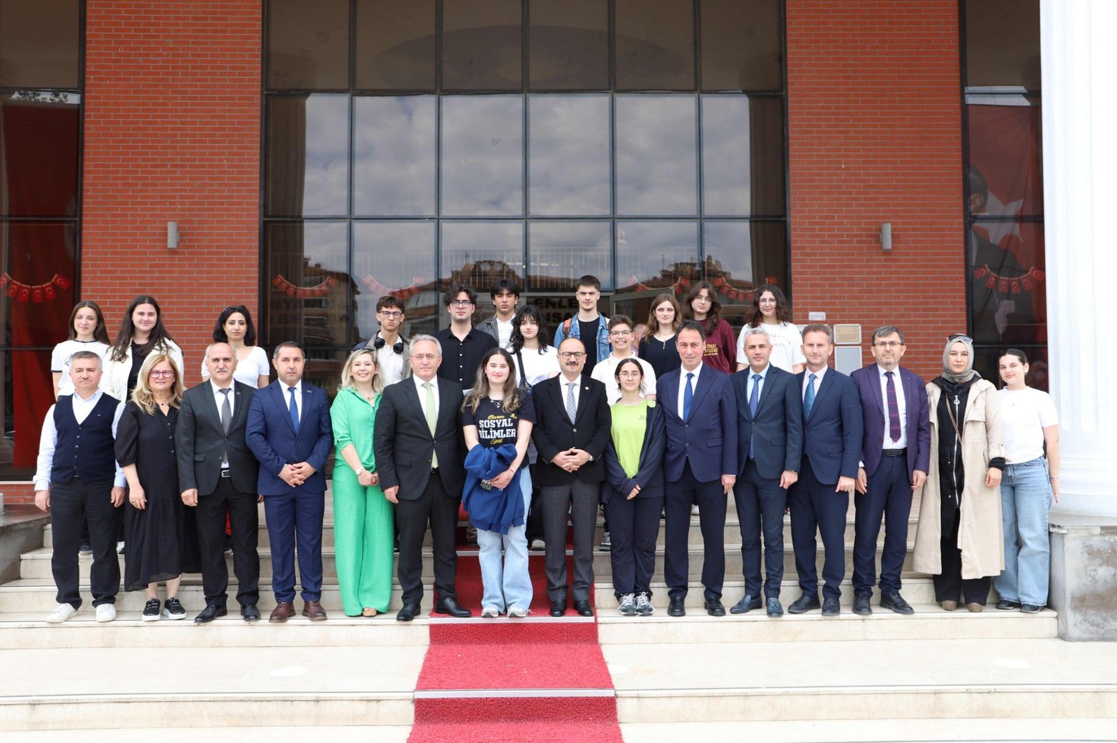 Bursa Yeşilay Münazara Turnuvasında Zirvede: 6 Takım Finalde