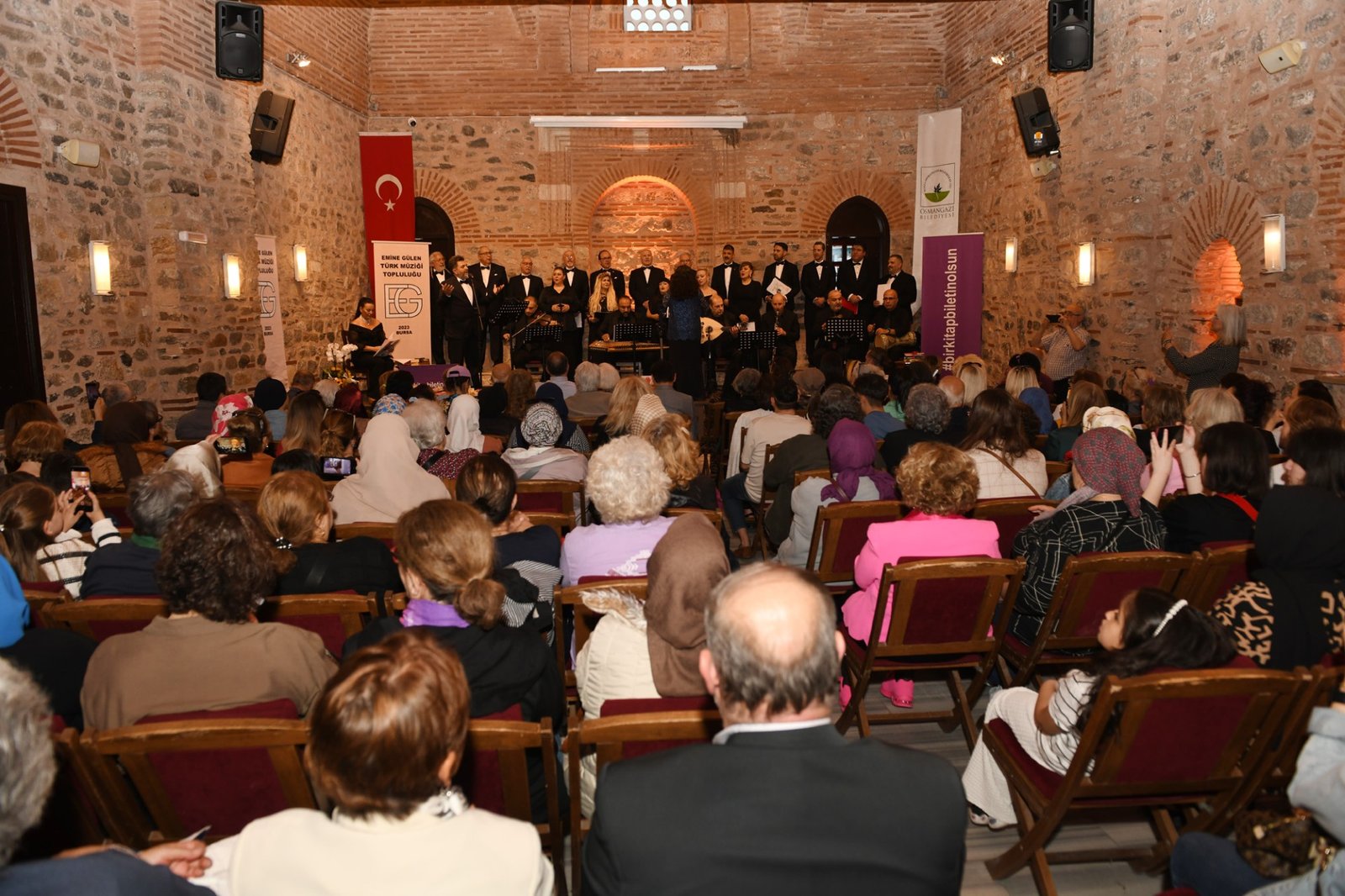 Osmangazi Belediyesi Anneler Günü Konseri Düzenledi
