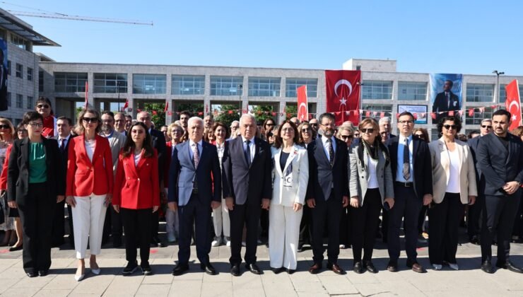 Nilüfer’de 19 Mayıs “Atatürk’ü Anma Gençlik ve Spor Bayramı” Kutlamaları Çelenk Sunma Töreni ile Başladı