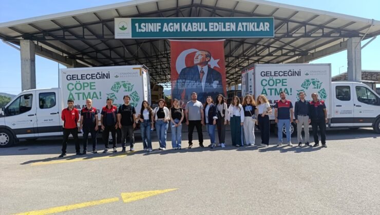 Osmangazi’de Öğrenciler Kapı Kapı Dolaşarak Halka Çevre Bilinci Kazandırıyor