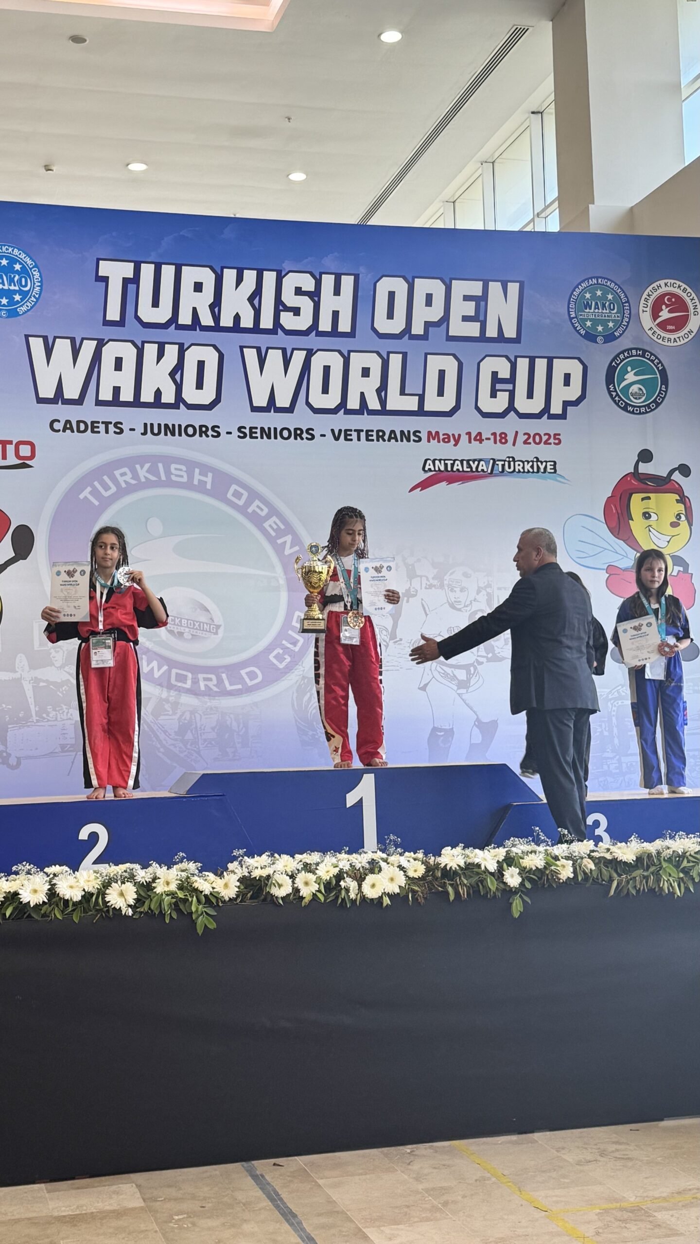 Dünya Kickbols Şampiyonasında Bursa’lı Sporcu Hira Kaplan Dünya 1. si Oldu