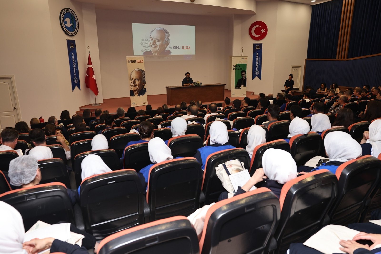 Oyuncu Uğur Uzuner, Marmarabirlik İşçileriyle Buluştu