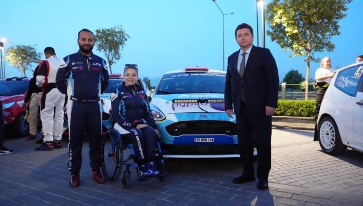 Engelli Ralli Pilotu Kübra Denizci Keskin Aracını Başarıdan Başarıya Sürüyor