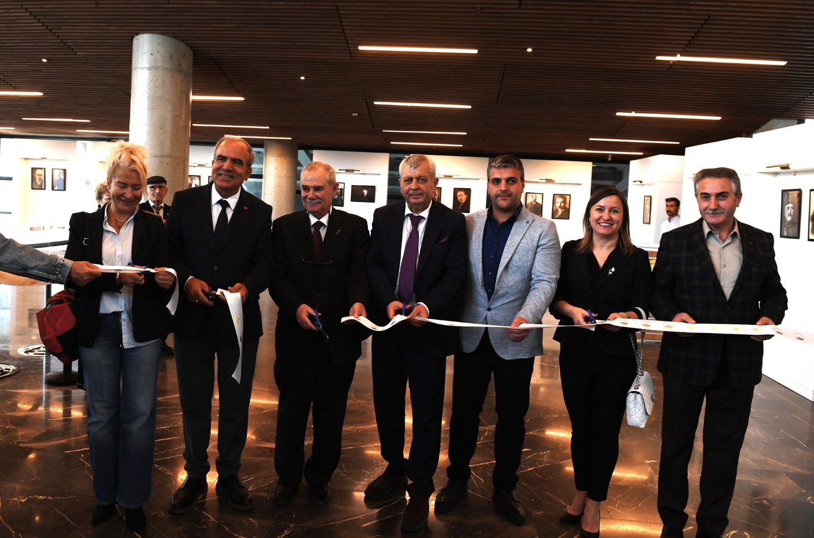 Osmangazi’de Kurtuluştan Kurtuluşa Unutulmayanlar Sergisi Açıldı