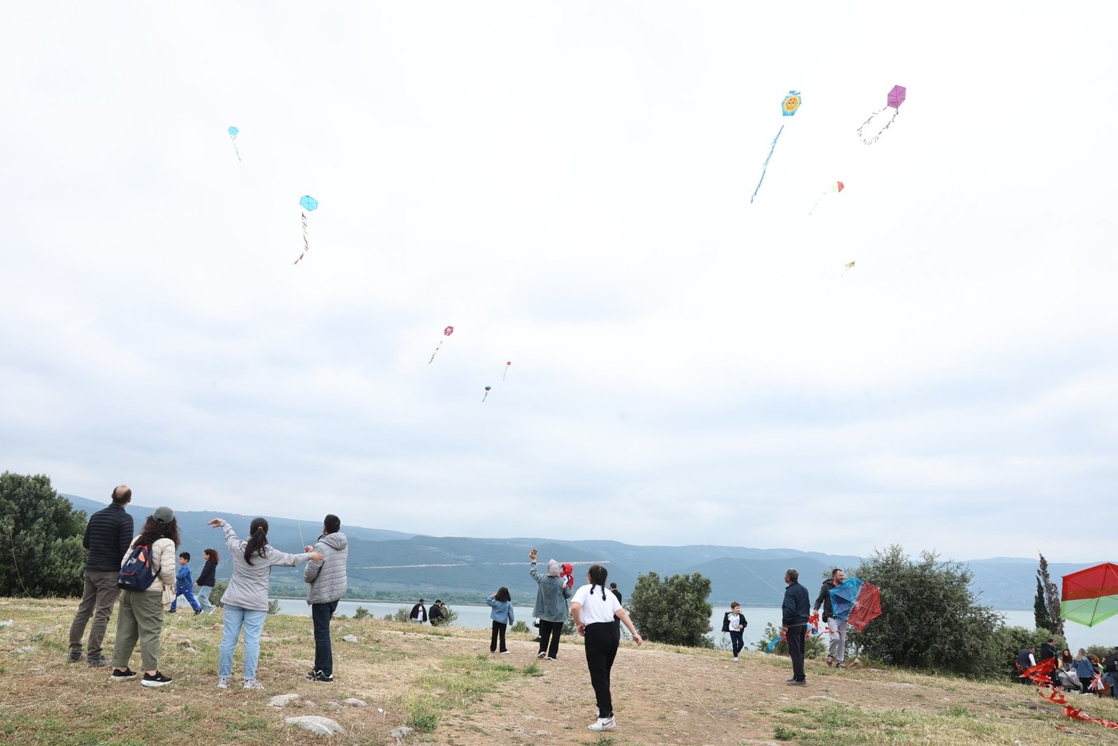 Nilüfer Uçurtma Şenliği’nde Gökyüzü Uçurtmalarla Renklendi