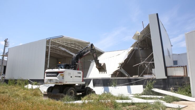 Nilüfer Yaylacık’ta Kaçak Depo Yıkıldı