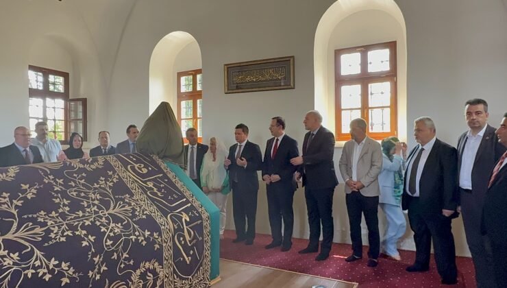 Osmangazi Belediyesi Sultan 1. Murat Hüdavendigar’ı Vefatının 636. Yılında Kosova’nın Pristina Yakınlarında Kabri Başında Anıldı