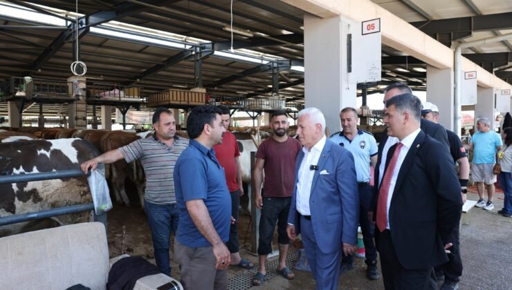 Büyükşehir Belediye Başkanı Mustafa Bozbey’den Kurban Pazarı’na Ziyaret