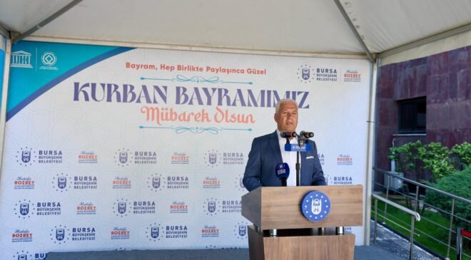 Büyükşehir Belediye Başkanı Mustafa Bozbey, Çalışanlarının Bayramını Kutladı