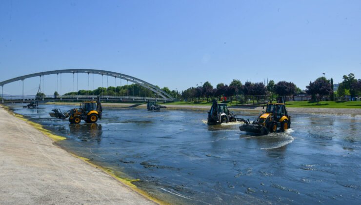 Bursa Büyükşehir Belediyesi’nden Hüdavendigar’da Dere Temizliği