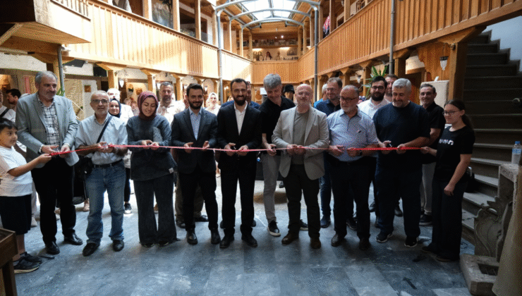 İnegöl’deYalçın Eroğlu’nun Ödüllü Karikatürleri Görücüye Çıktı