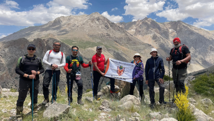 İnegöl Belediye Spor Kulübü Dağcılık Sporcuları 24 Saatte 2 Zirve Yaptı