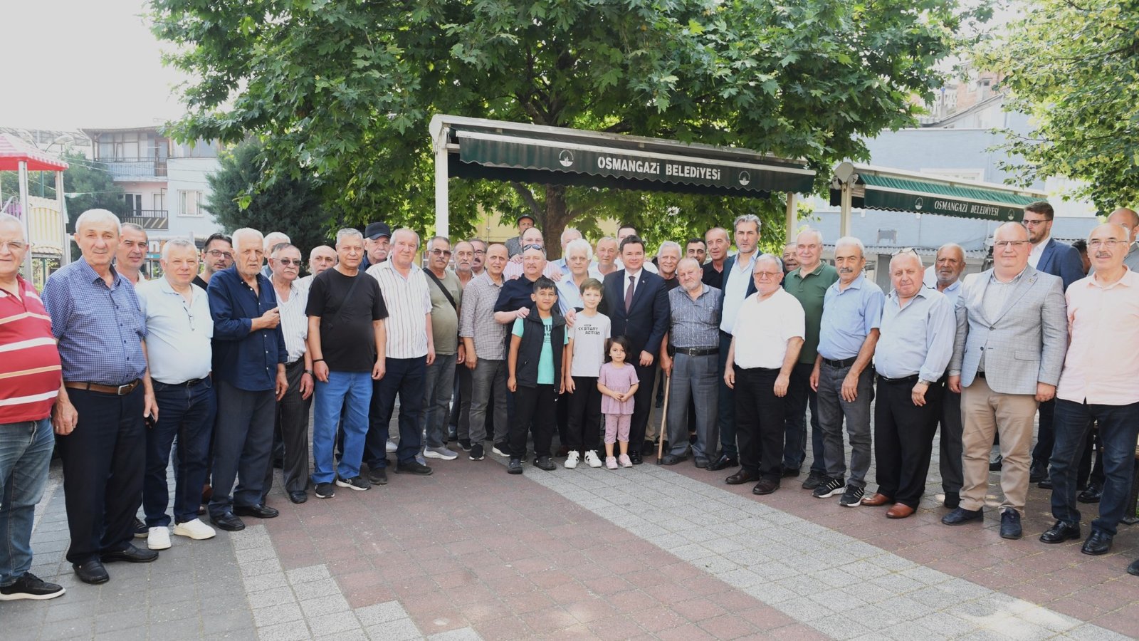 Osmangazi Belediye Başkanı Erkan Aydın Kemerçeşme Mahalle Sakinleriyle Kahvaltıda Buluştu