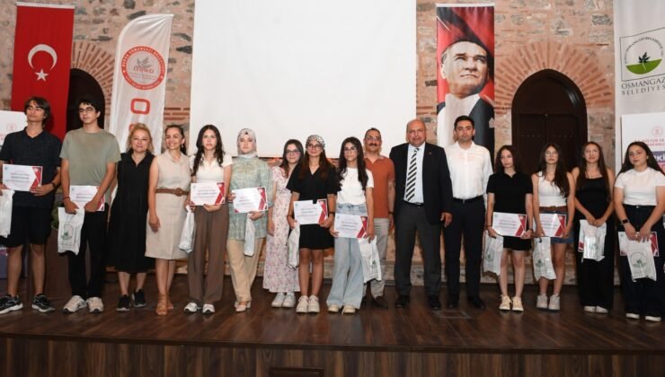 Osmangazi’de Deprem Tatbikatını Başarı ile Tamamlayan Öğrencilere Sertifikaları Verildi