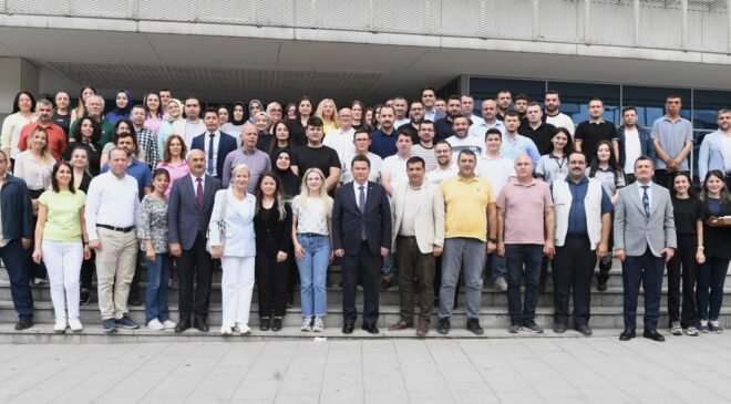 Osmangazi Belediye Başkanı Erkan Aydın Mesai Arkadaşlarıyla Bayramlaştı