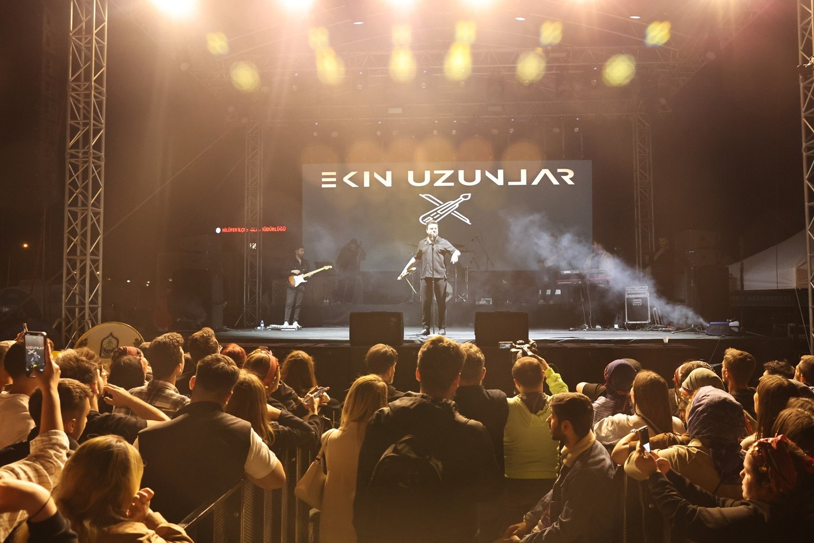 Nilüfer Karadeniz Festivali’nde Sanatçı Ekin Uzunlar Rüzgarı
