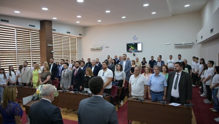 Nilüfer Belediye Başkanı Şadi Özdemir Peja’nın Kurtuluş Günü Törenlerine Katıldı