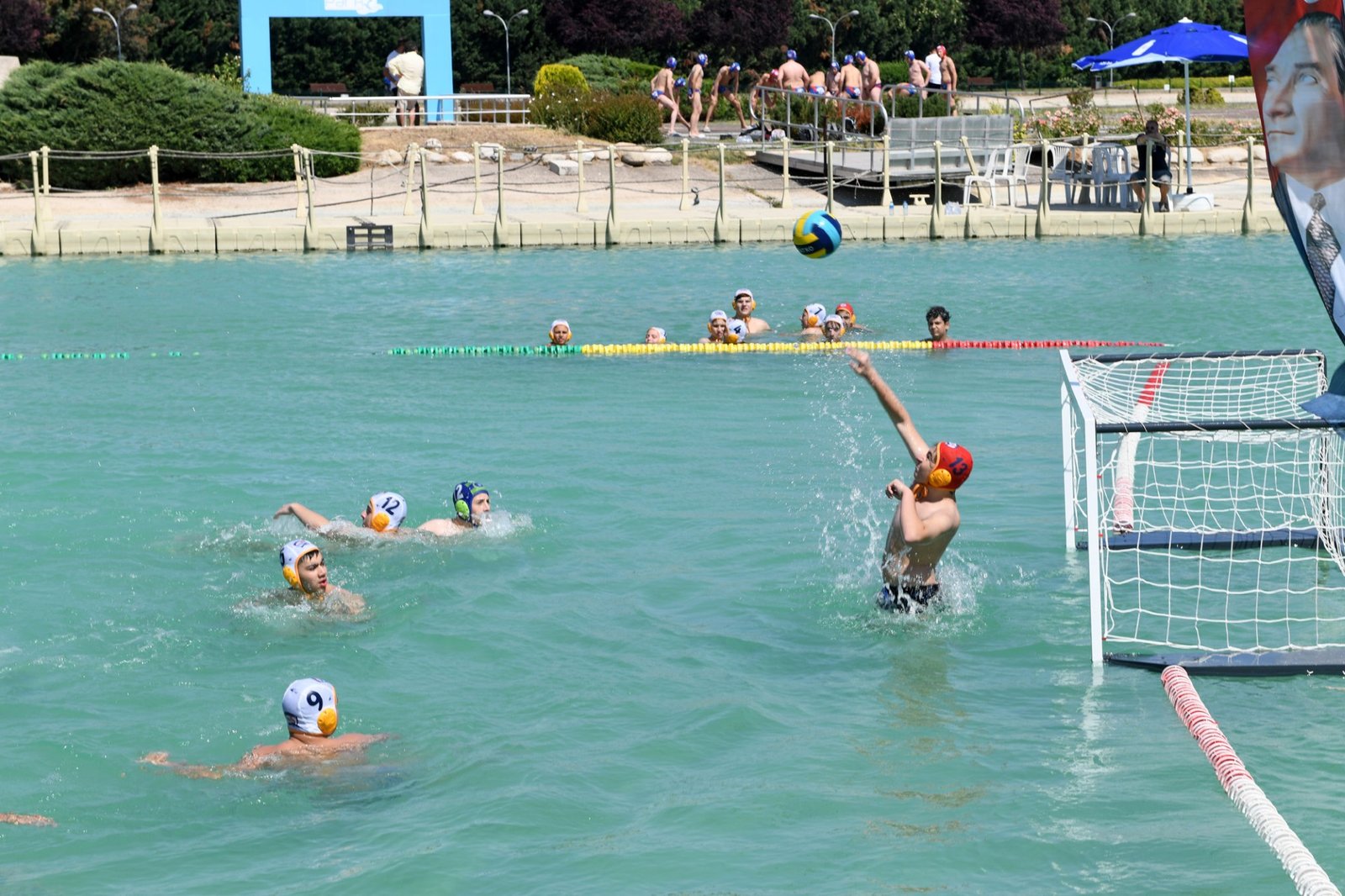 Osmangazi’de Spor ve Eğlenceyi Birleştiren Sutopu Festivali Başladı