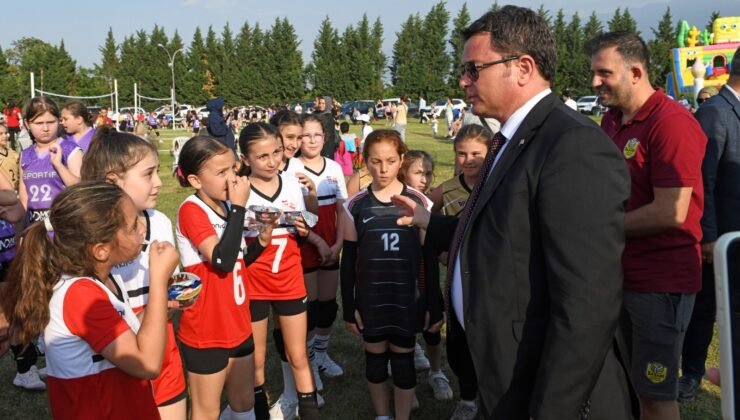 Mini Voleybol Şenliği Sona Erdi