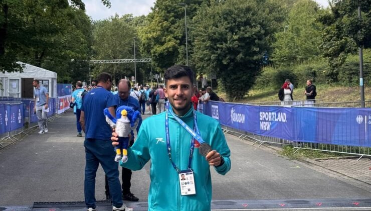 Azad Demirtaş’tan FISU 2025 Dünya Üniversite Yaz Oyunlarında Gümüş Madalya