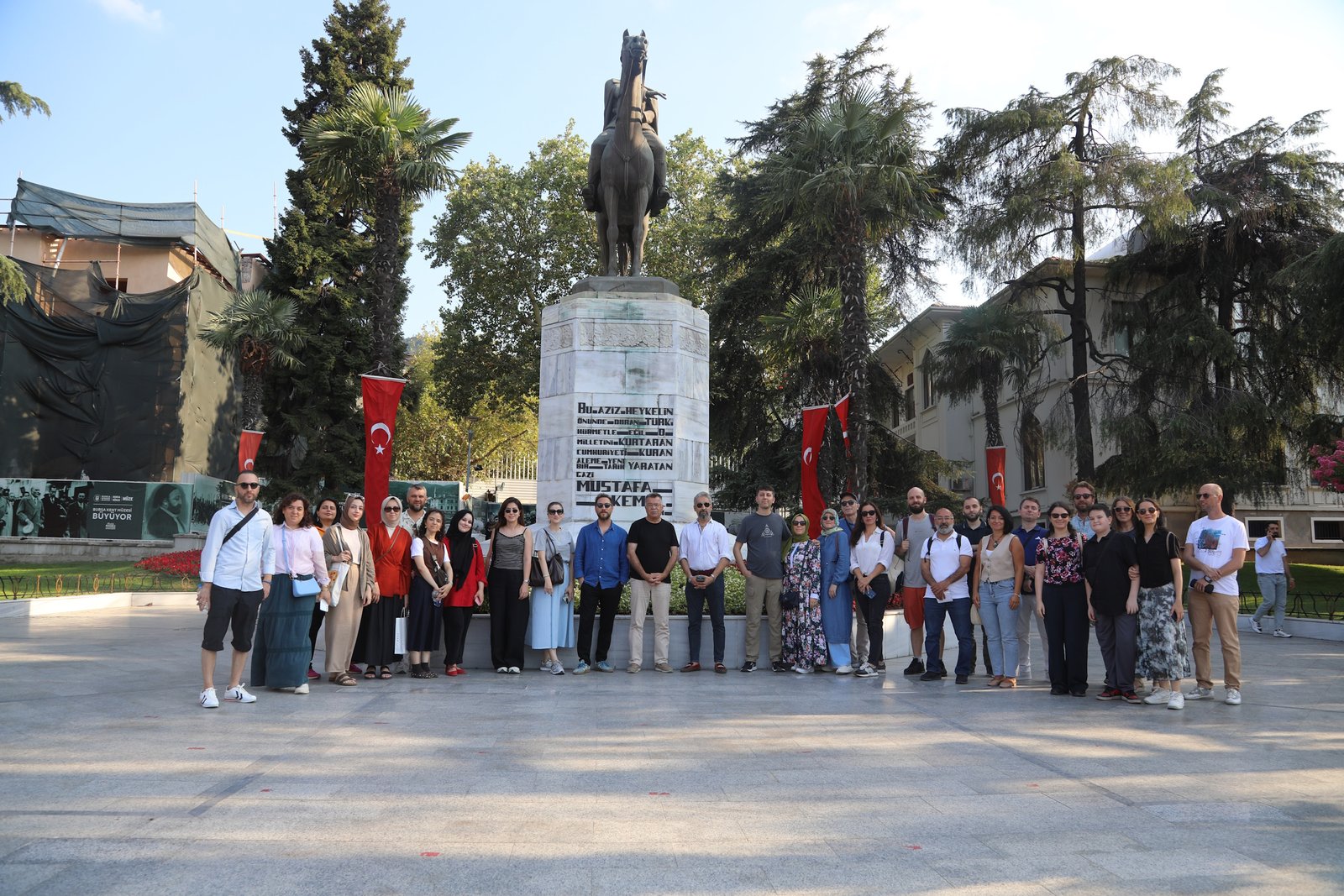 Büyükşehir Belediyesi ile ‘Tarihin İzinde Bursa’da Akşam’ Gezisi