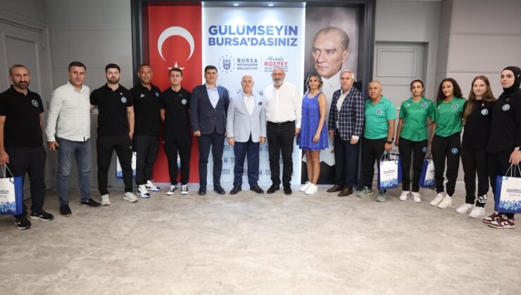 Şampiyon Sporculardan Büyükşehir Belediye Başkanı Mustafa  Bozbey’e Ziyaret
