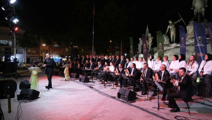 İnegöl Belediyesi TSM Korosu’ndan Konser