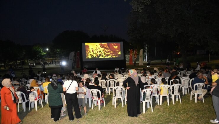 Osmangazi’de Açık Hava Sinema Keyfi Sürüyor