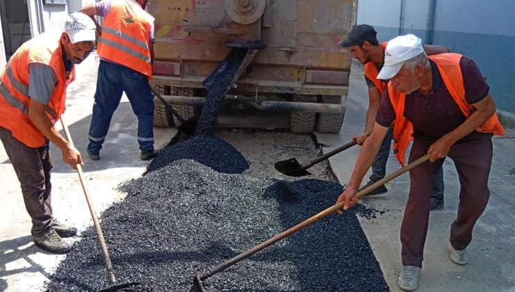 Osmangazi Belediyesi Çeşitli Nedenlerle Bozulan Yollarda Asfalt Yama Çalışmaları Yapıyor