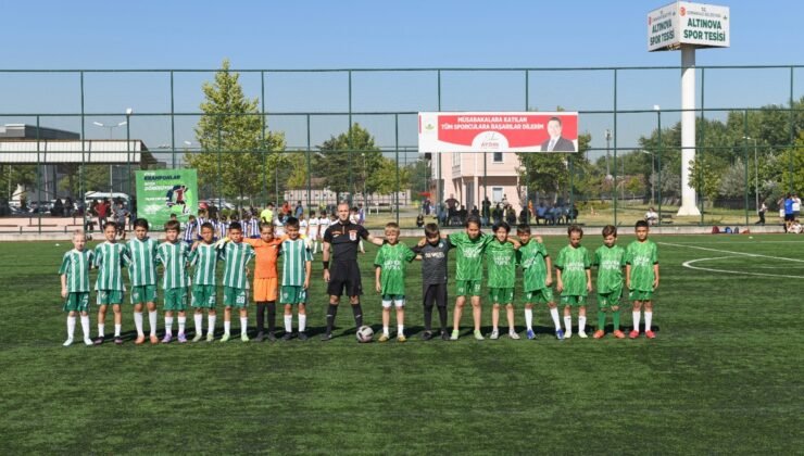 Osmangazi Belediyesi Çocuklara Özel Futbol Turnuvası Düzenledi