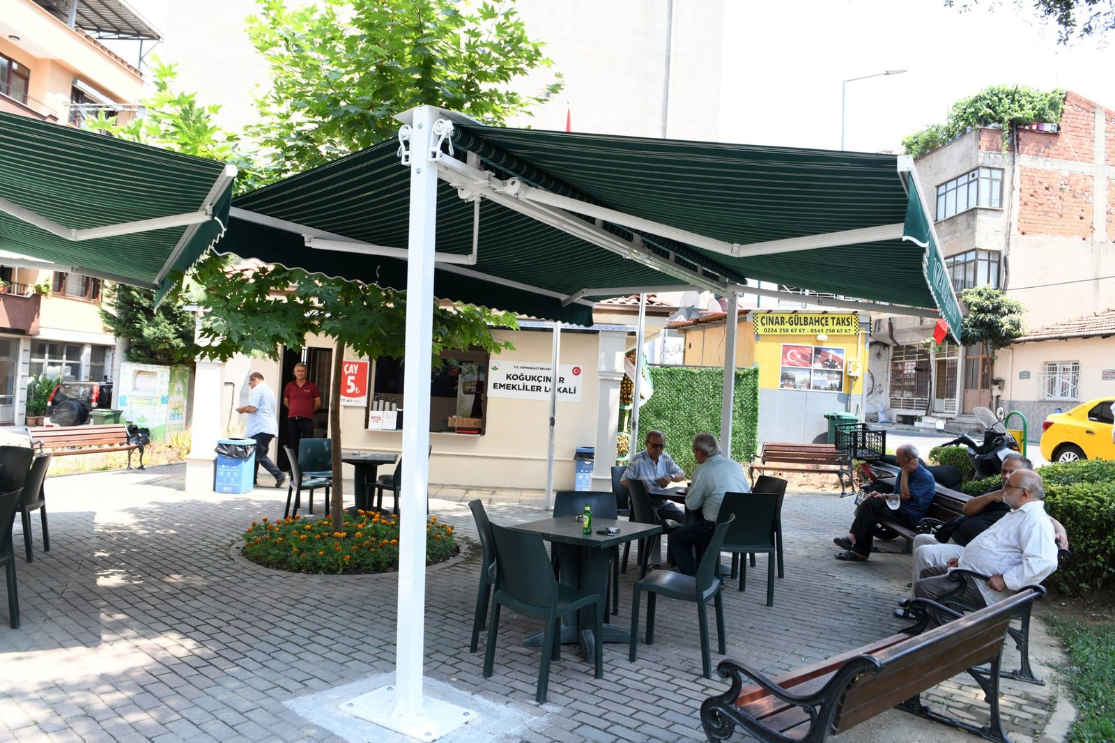 Koğukçınar Emekliler Lokali Mahallenin Mekanı Oldu