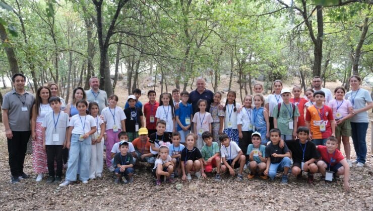 Belediye Başkanı Şadi Özdemir Nilüfer Doğa ve Bilim Yaz Okulu’ndaki Öğrencilerle Buluştu